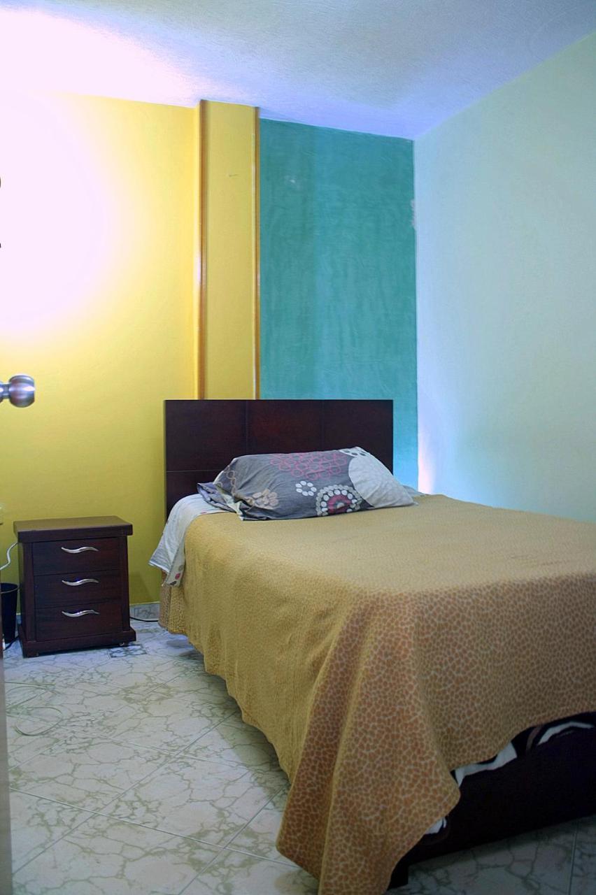 Hostel Casa Alb Богота Экстерьер фото