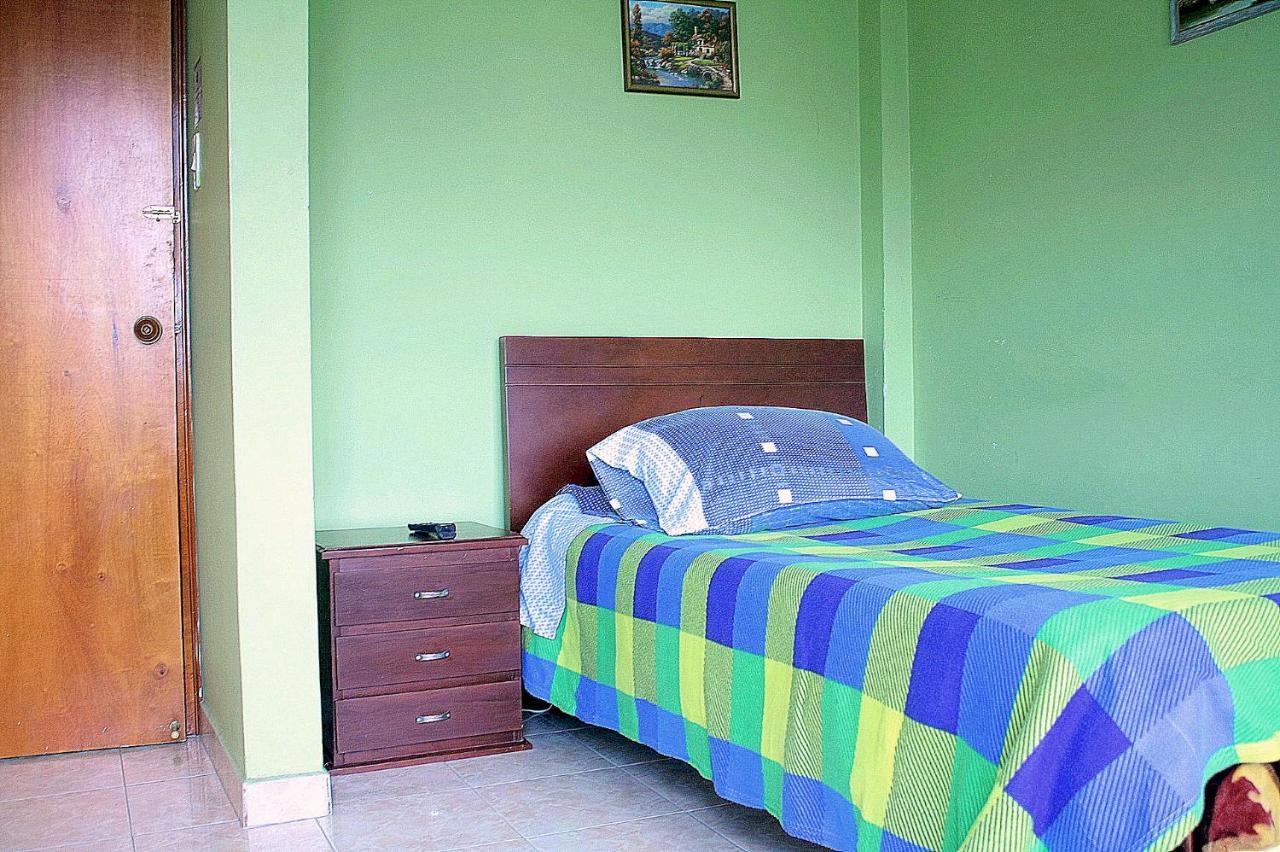 Hostel Casa Alb Богота Экстерьер фото